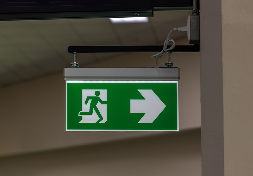 مستلزمات مكافحة الحرائق الأخرى